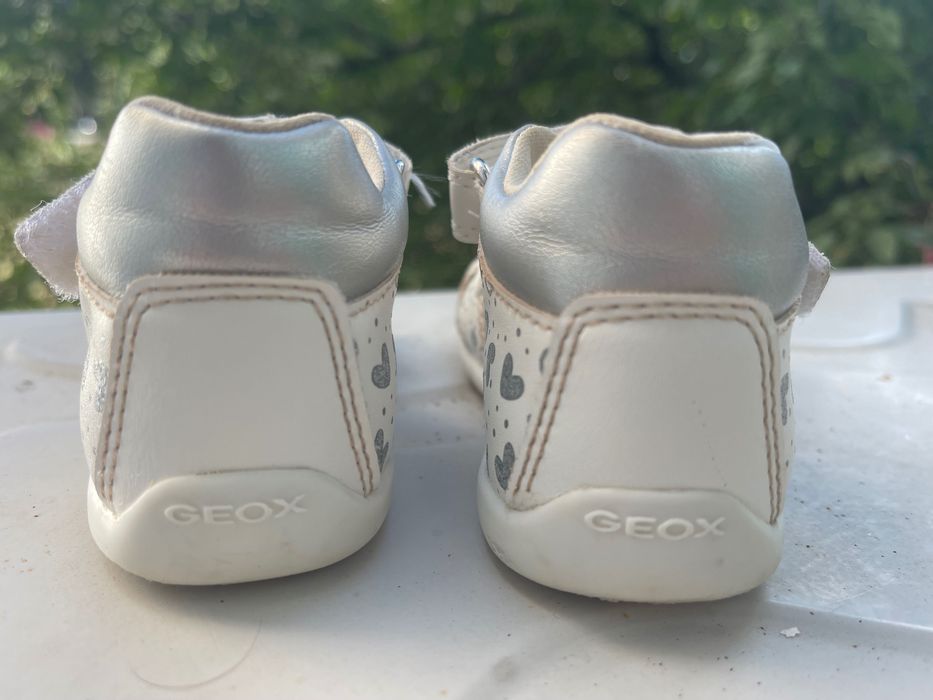 Момичешки сандали Geox