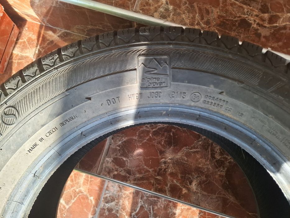 Vând o anvelopa 195 70 15C Semperit