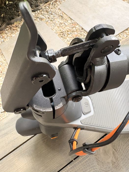 Trotinetă electrică Ninebot KickScooter E2 Plus – 500 km – Brașov