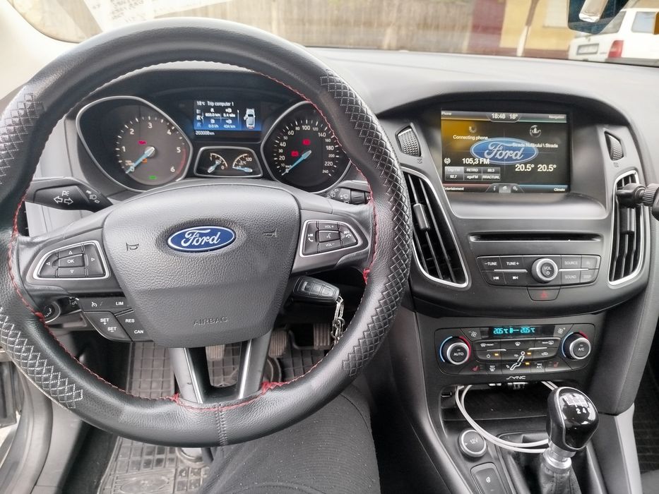 FORD Focus 2015 — imagine 3