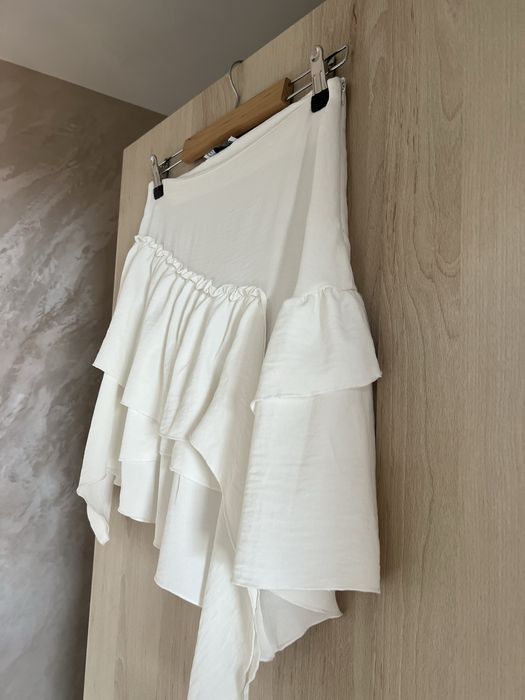 Бяла асиметрична пола Zara