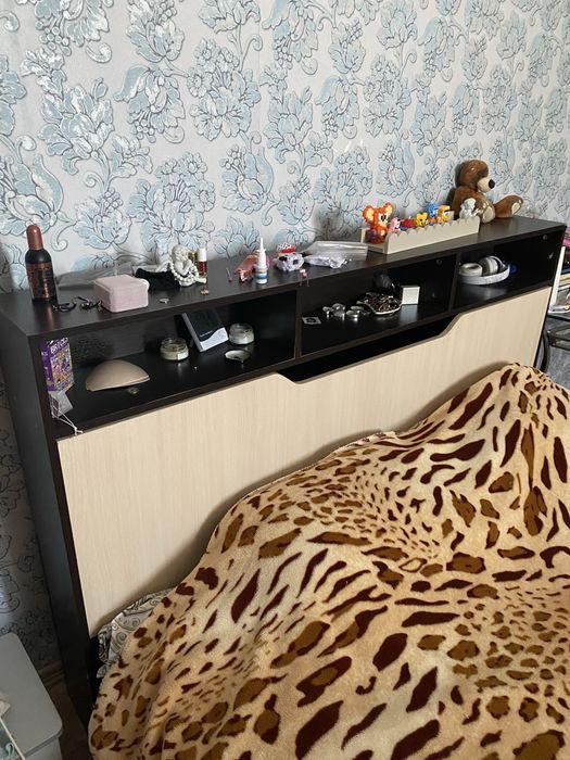 Продам двухспальную кровать