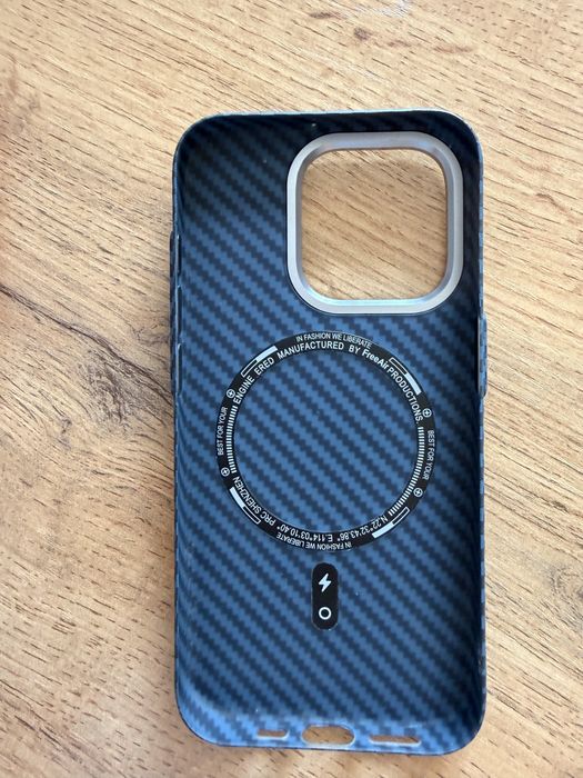 Чехлы для Iphone 15 pro 2  шт
