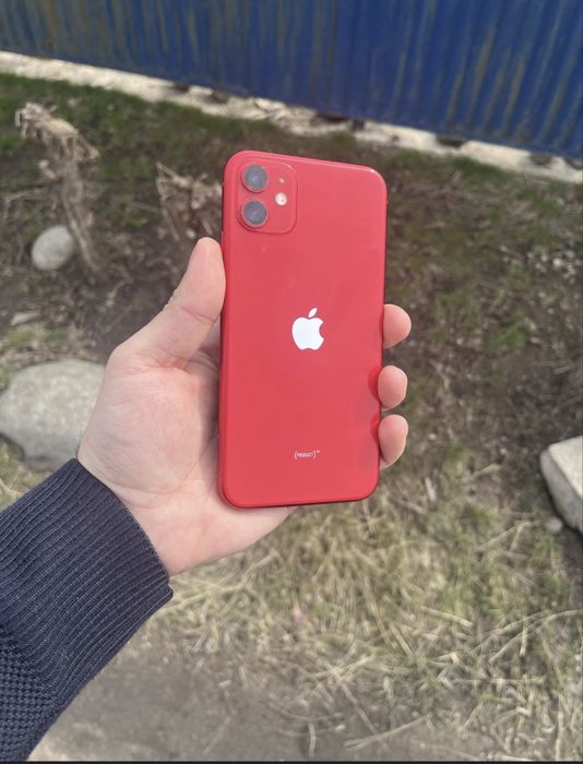 Продам телефон Айфон 11
