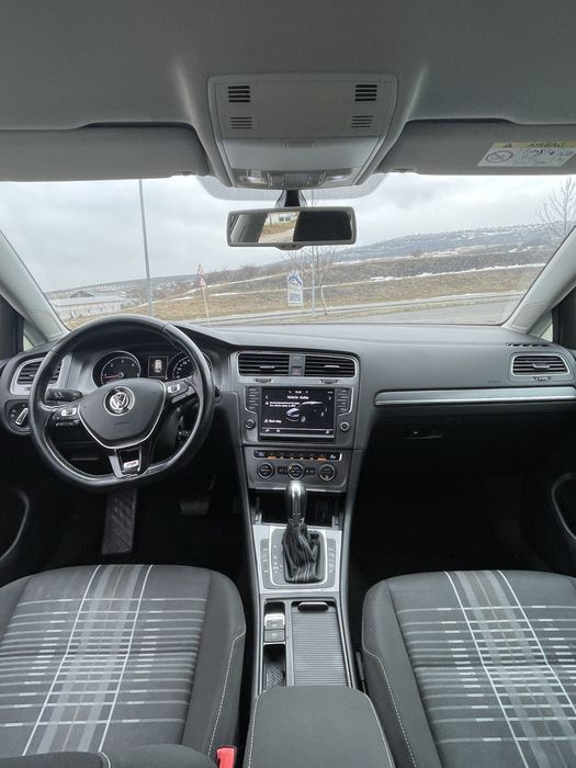 Volkswagen Golf 7 – 2015 | R-Line | 2.0 TDI 150 CP | Euro 6