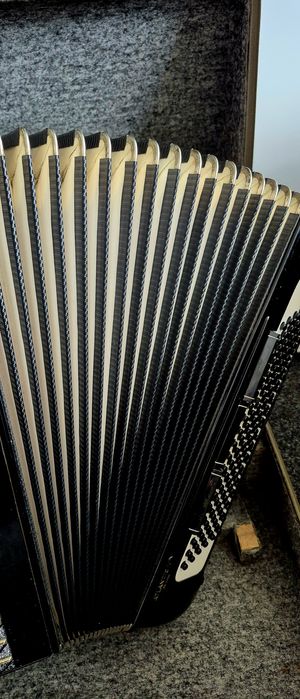 Vand Acordeon Hohner Atlantic 4 deluxe