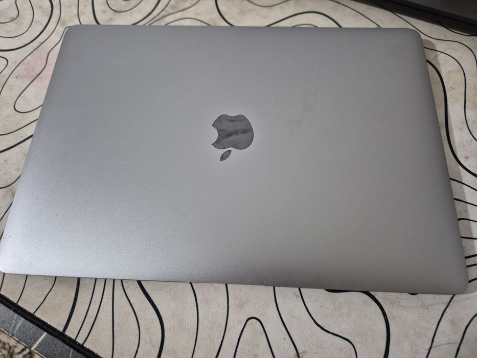 MacBook 13 Air M1