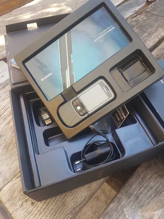 Nokia 8800 Titan Special Edittion Made in Germany Nokia 8600 Luna New