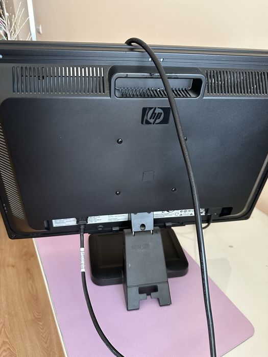 Монитор HP LE2201w