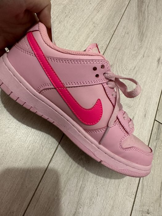 Nike Dunk Low Triple Pink
