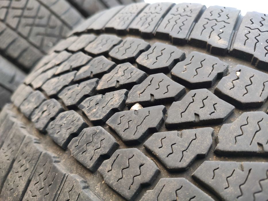 4бр Зимни гуми за бус 215 65 16 С - Firestone