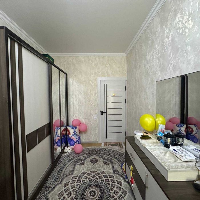 Срочно Продаю 2х-комнат На Авиасозлар-3  Балкон 1,5*3