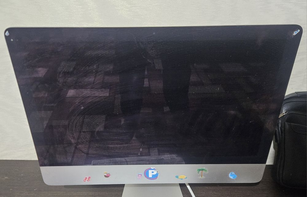 Продам iMac в отличном состоянии