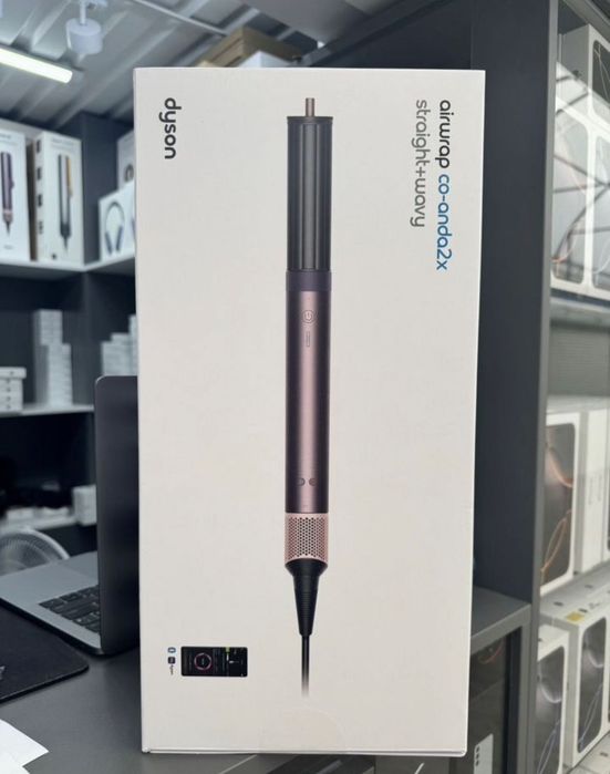 Продам Новый Dyson co-anda 2x Стайлер 6 магнитных насадок в комплекте