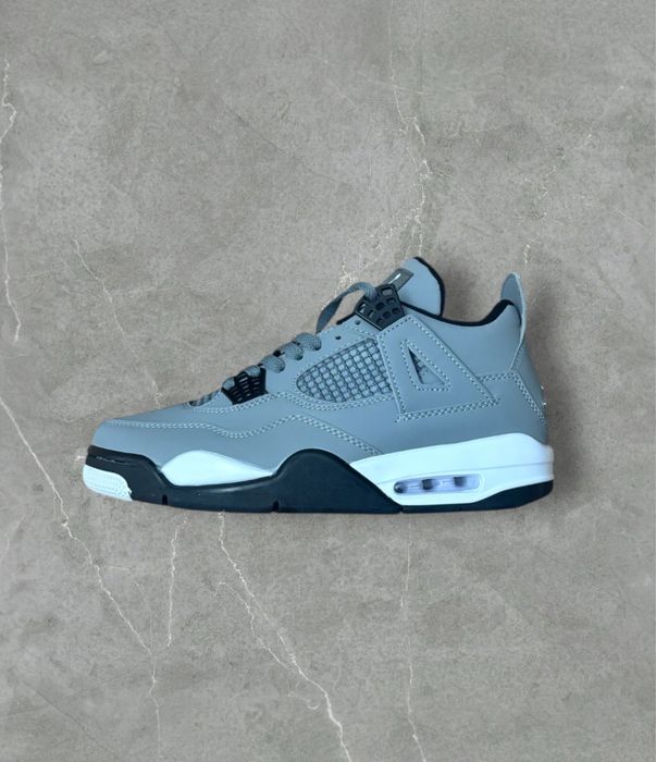 Jordan 4 Noi Gri