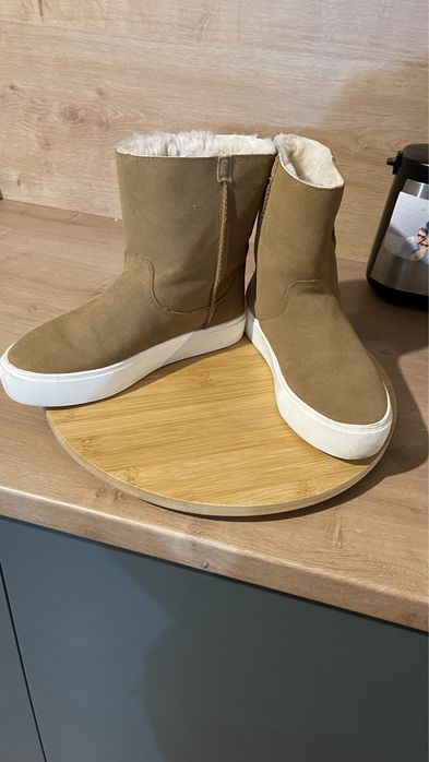 UGG- uri de vanzare!