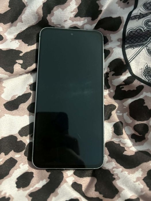 Schimb Samsung Galaxy A56 5G 2025 cu iPhone. Astept oferte.