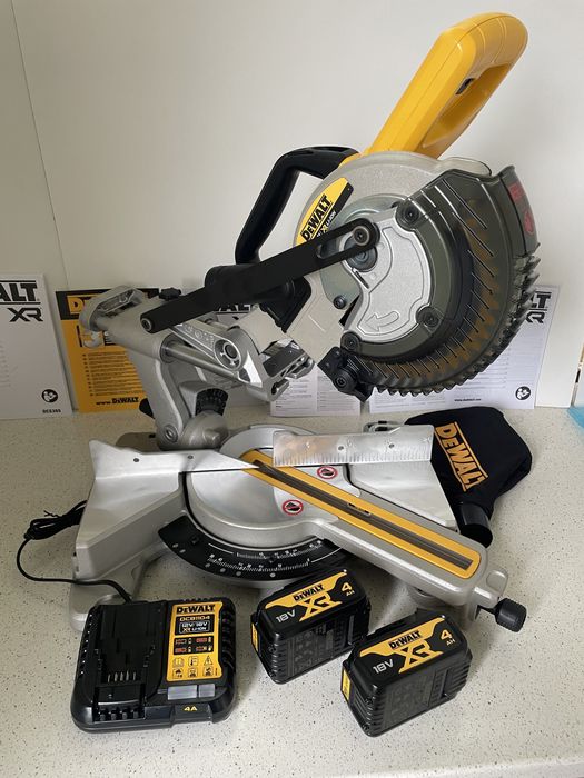 DeWALT DCS365M2-QW XR. Fierestrau Circular Stationar 18V. Set Cu 2X Baterii de 4AH + Incarcacator (Pachet Complet.) Original Nou !