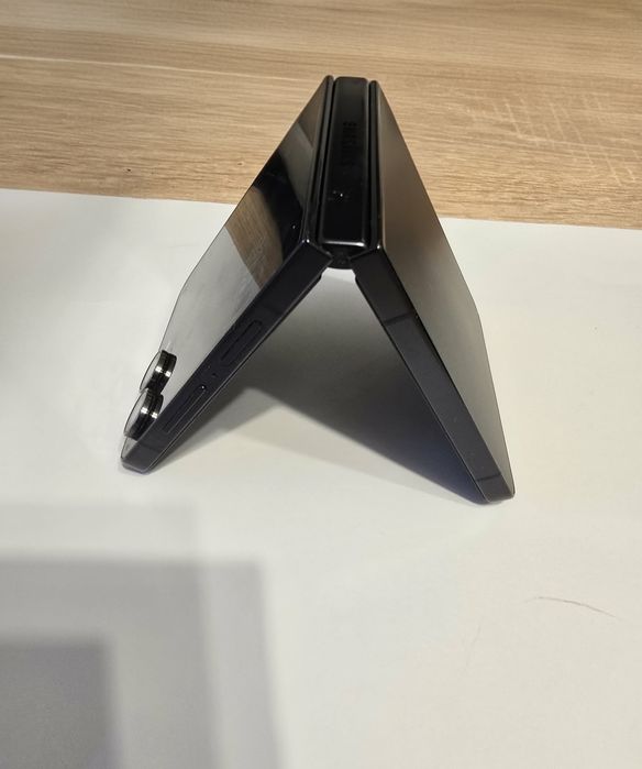 Samsung Galaxy Z Flip 7