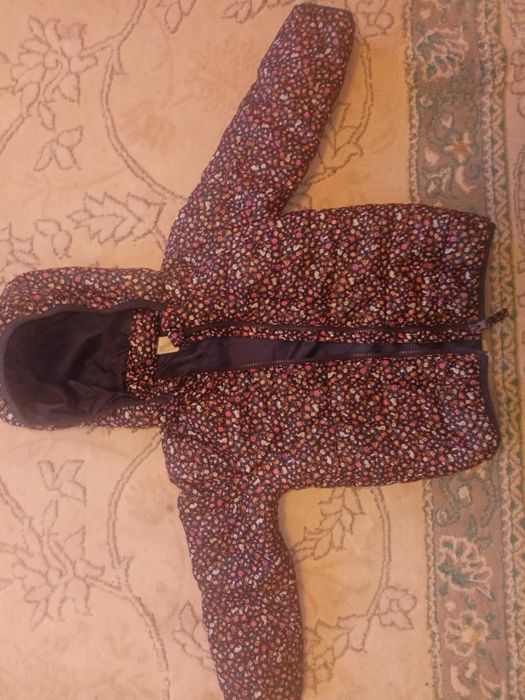 Детская демисезонная куртка на девочку