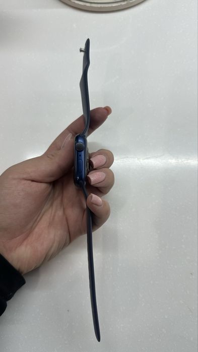 Продам часы Apple