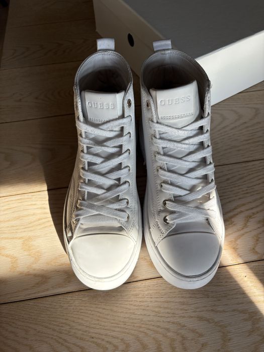 Обувки Guess, 37 номер