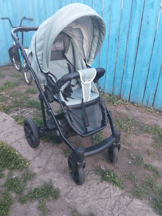 Продам детскую коляску