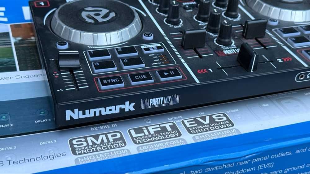 DJ Контролер Numark Party Mix – Топ състояние!