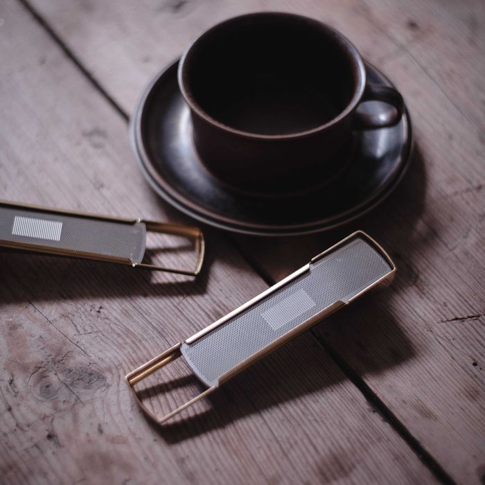 Шведска филтърна цедка за насипен чай Drosselmeyer, златисто-сребриста