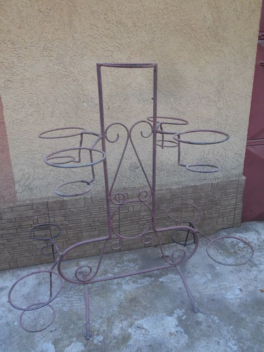 Suporturi ghivece flori