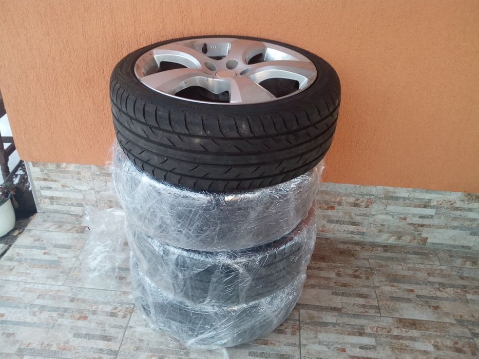 Vând jante R18 cu Anvelope