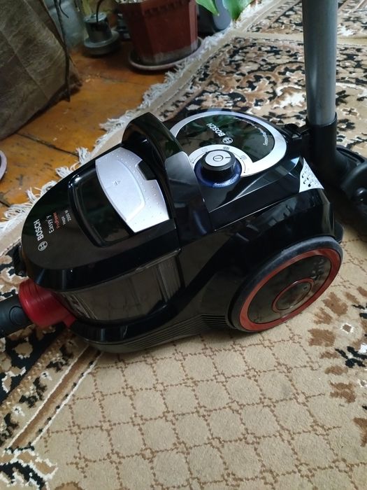 Пылесос Бош 2500в