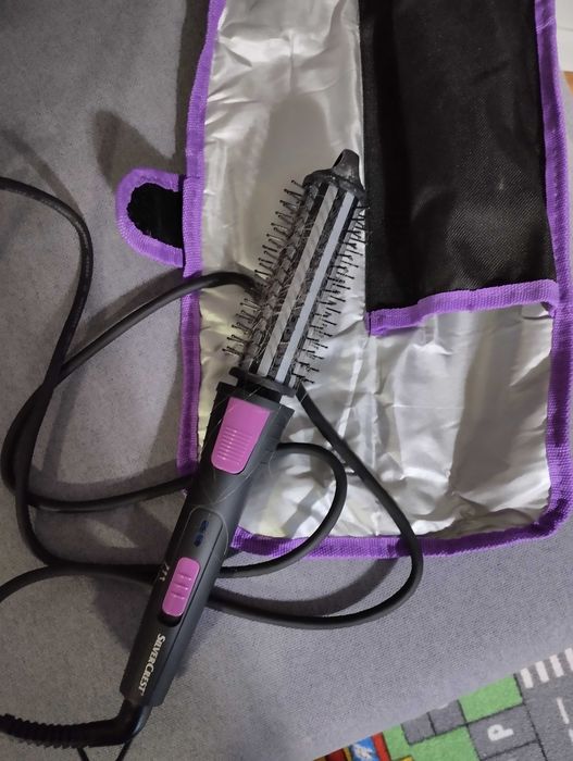 Ел четка за къдрици