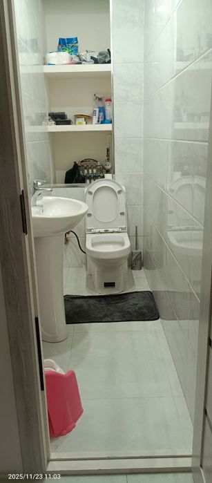 Продается 3 комнатная квартира 65 кв