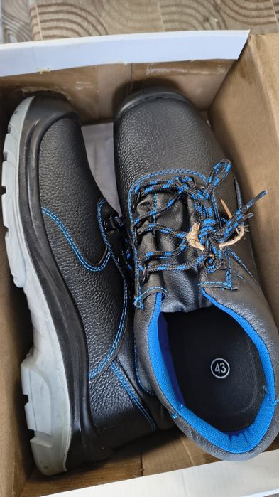 Pantofi protecție 43