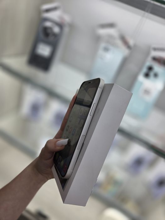 Humor GSM oferă spre vânzare / iPhone 12 / 128 GB / White / Baterie 100% / Garanție/ Rate