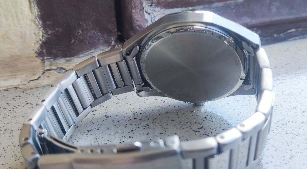 Продавам часовник Citizen eco drive