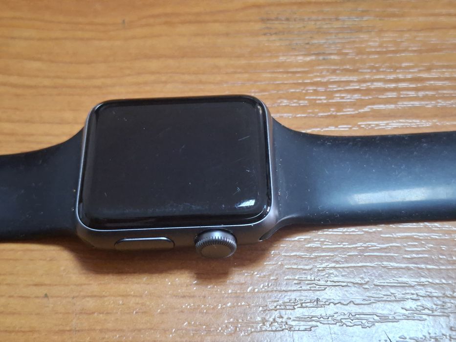 Продавам часовник Apple series 3 Nike