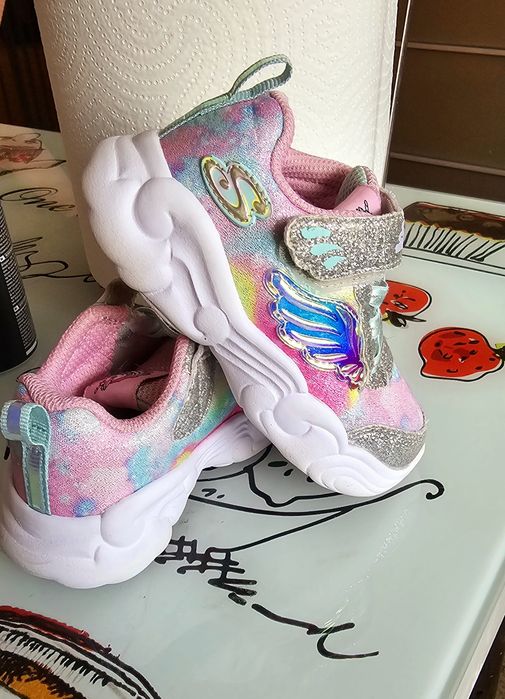Adidasi sketchers marimea 21 fetite