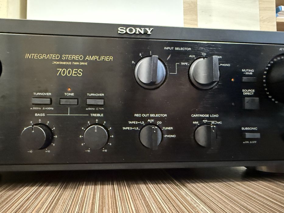 Sony TA-F700es Качествен стерео усилвател