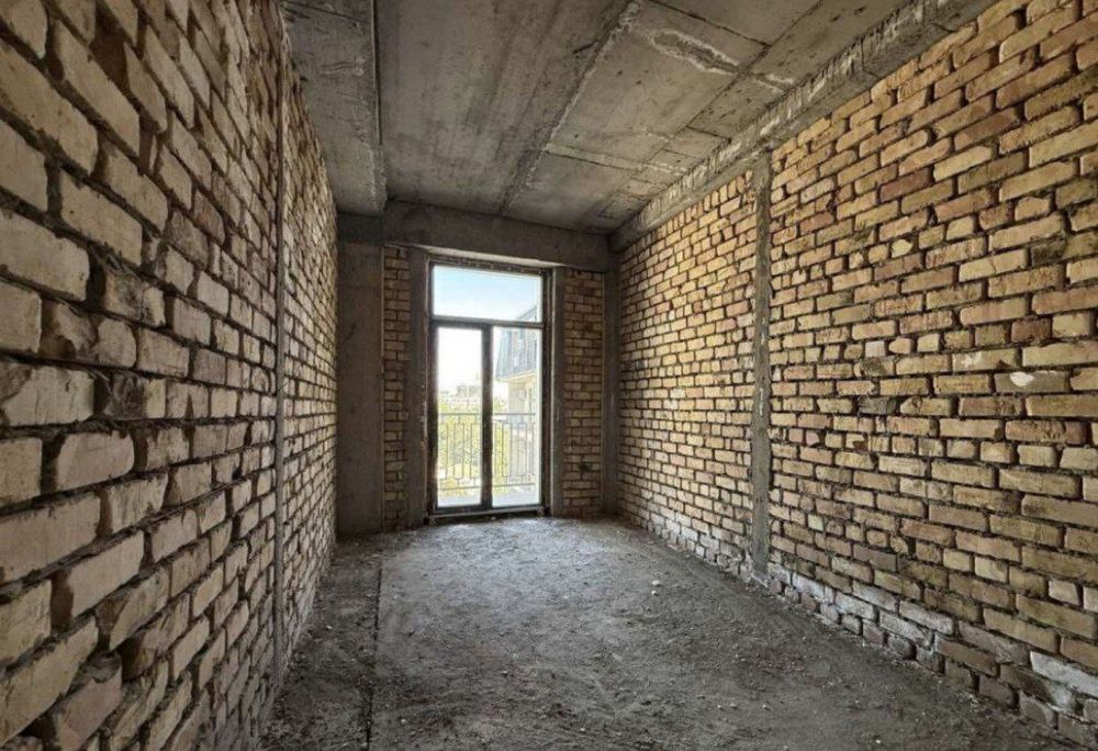 Продаётся 3х комнатная квартира коробка, ЖК Via Port, Яккасарайский р