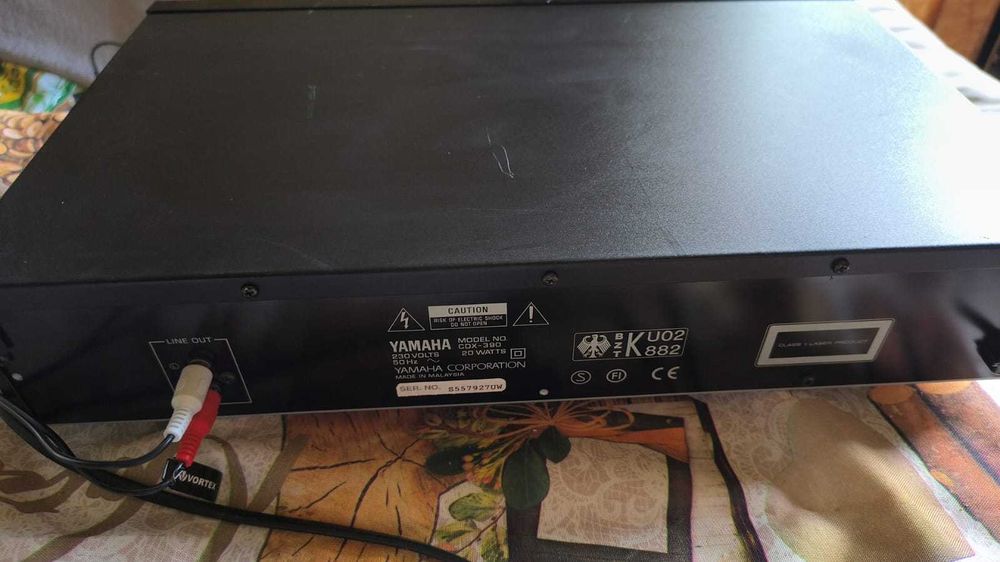 CD player Yamaha CDX-390