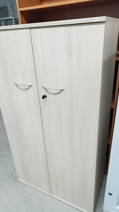 Офис шкаф - двукрил гардероб с рафтове 80/142/40 - 4 рафта