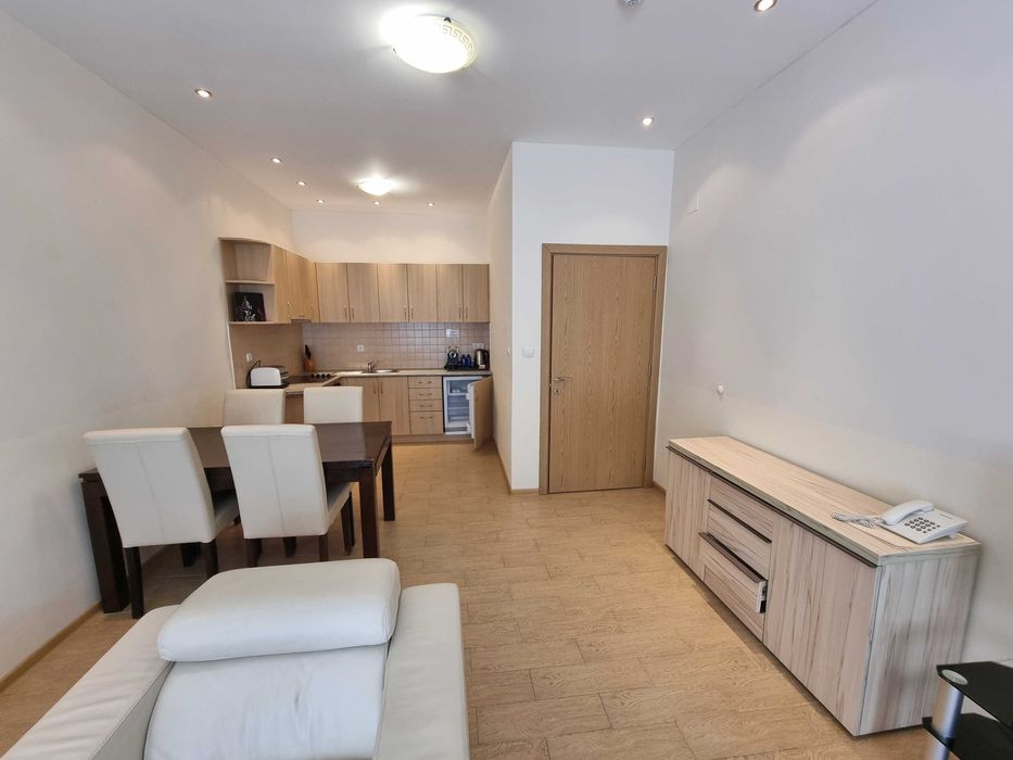 Двустаен апартамент за продажба в затворен комплекс до лифта в гр. Банско