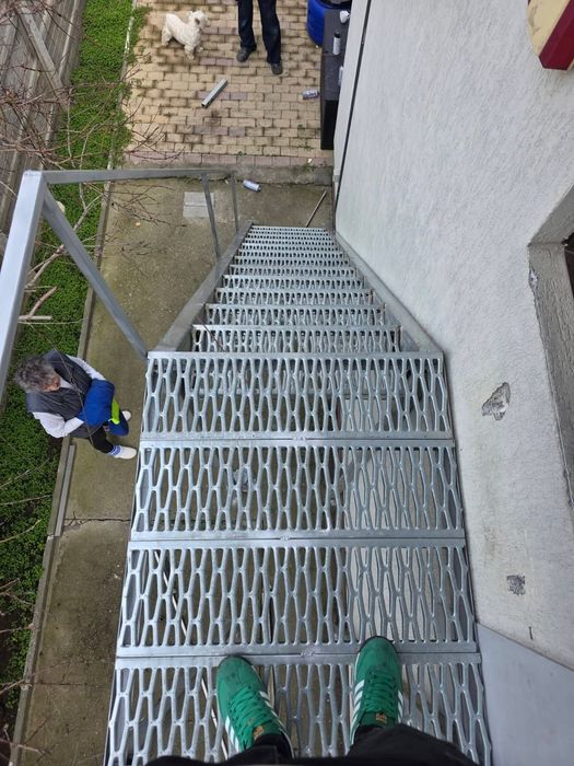 Scări metalice galvanizate