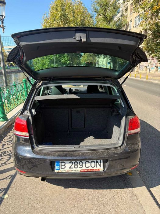 Volkswagen Golf 6 | 1.2 TSI (105 CP, Manuală 6 trepte) | 2010 | Park Assist | Climatronic | Scaune încălzite