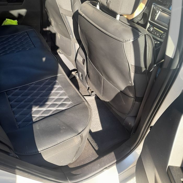 Продавам Тойота аурис