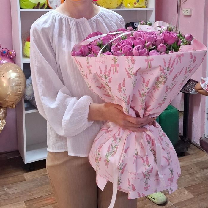 Букеты цветов(цена 11.000)