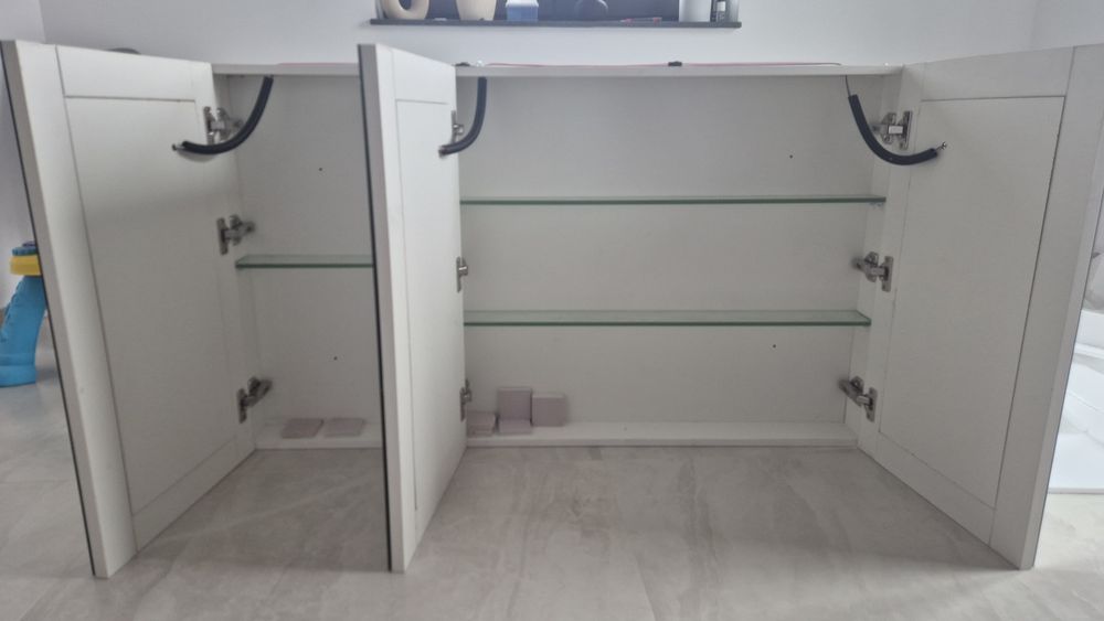 Dulap de  baie cu oglinda si  LED 120 cm