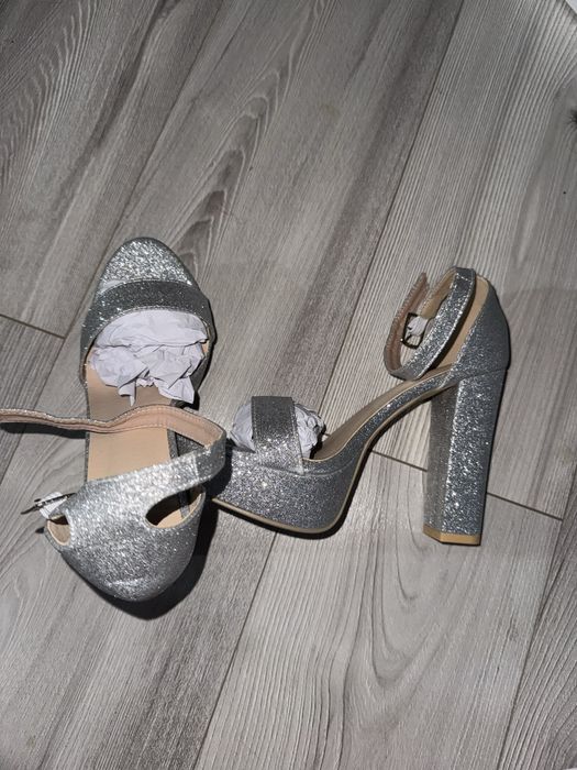 pantofi cu platforma